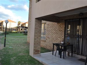 2 Bed Apartment in Vanderbijlpark SW5