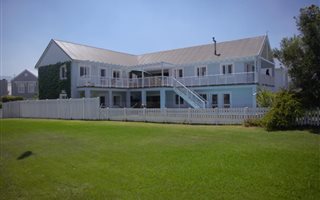 5 Bedroom House in Thesen Islands
