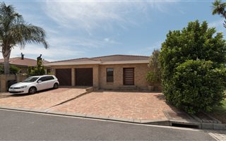 5 Bedroom House in Kleinbron Estate