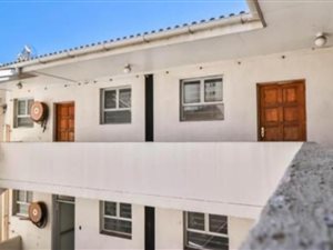 13 Bed Apartment in Albert Park
