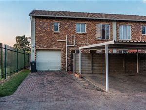 3 Bed Townhouse in Wilgeheuwel