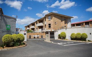2 Bedroom Apartment in Uitzicht