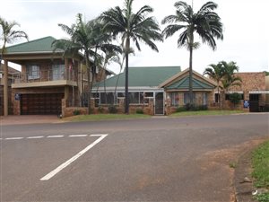 4 Bed House in Westbrook