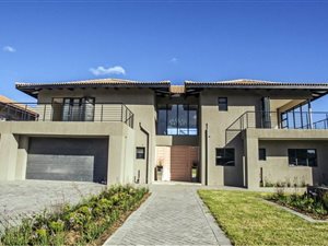 5 Bed House in Winterstrand