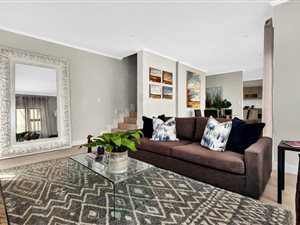 3 Bed House in Bryanston