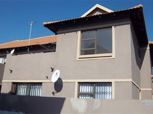 3 Bed Apartment in Newmarket Park