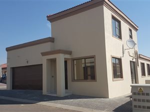 4 Bed House in Noordwyk