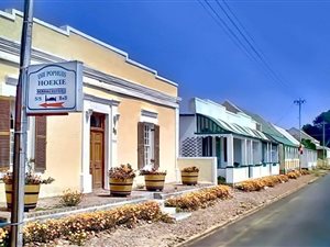 13 Bed House in Victoria West