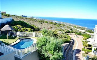 2 Bedroom Apartment in Pinnacle Point Golf Estate