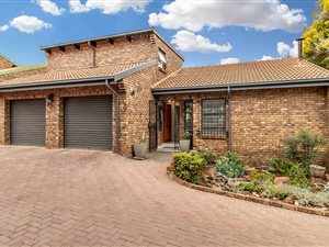 3 Bed House in Constantia Park
