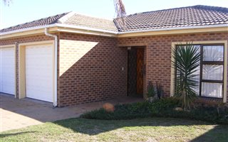 3 Bedroom House in Sonstraal Heights