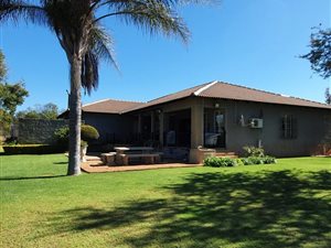 5 ha Farm with House in Elandshoek
