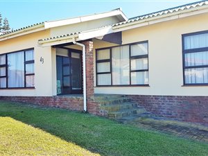 3 Bed House in Jongensfontein