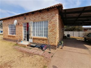 2 Bed Townhouse in Robin Park