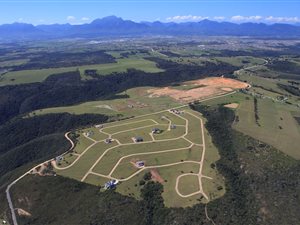 611 m² Land available in Le Grand Golf Estate