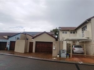 3 Bed House in Hennopspark