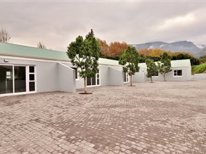 2 Bed Apartment in Franschhoek