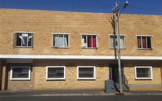 496 m² Commercial space in Parow