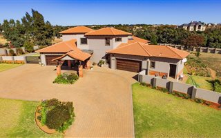 4 Bedroom House in Mooikloof Heights