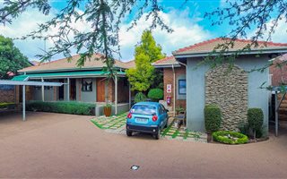 7 Bedroom House in Highveld Park
