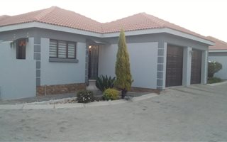 3 Bedroom House in Helderwyk