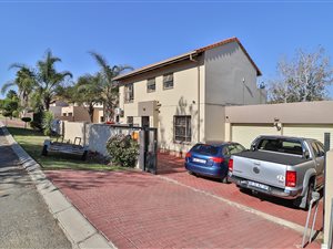 3 Bed Duplex in Halfway Gardens