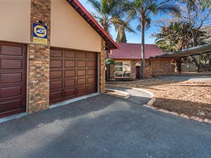 4 Bed House in Norkem Park