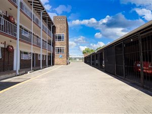 2 Bed Apartment in Doringkloof