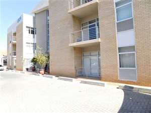 550 m² Office Space in Ferndale