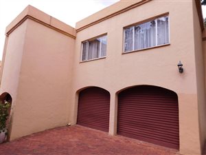 4 Bed Townhouse in Erasmuskloof