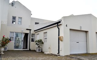 3 Bedroom House in Langebaan Central