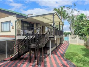 4 Bed House in Athlone Park