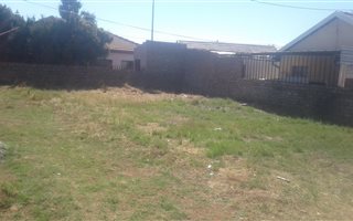 225 m² Land available in Lethlabile
