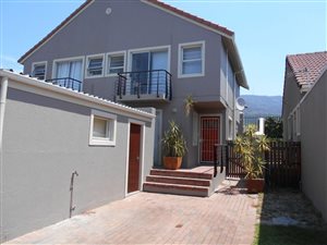 2 Bed Townhouse in Paarl