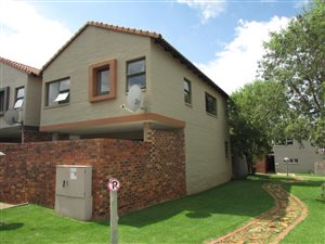 3 Bedroom Townhouse in Olympus AH