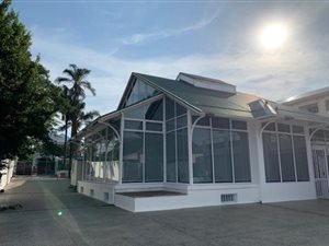 1045 m² Commercial space in Windermere