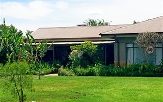 10 Bedroom House in Stefanopark