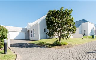 3 Bedroom House in Kingswood Golf Estate