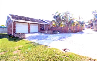 4 Bedroom House in Gonubie