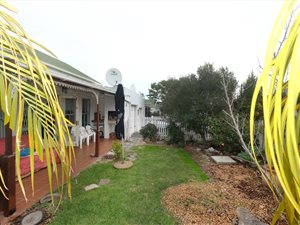 3 Bed Townhouse in Goedemoed