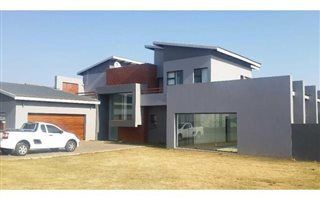 4 Bedroom House in Eye of Africa