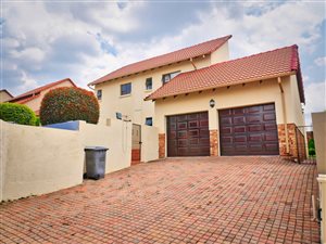 3 Bed House in Kyalami Glen Estate