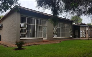 5 Bedroom House in Emmarentia