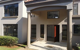 3 Bedroom House in Ruimsig Country Estate