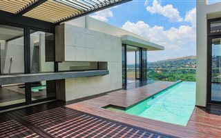 3 Bedroom Penthouse in Bedford Gardens
