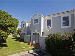 3 Bed Duplex in Diep River