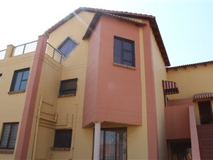 2 Bed Townhouse in Mondeor