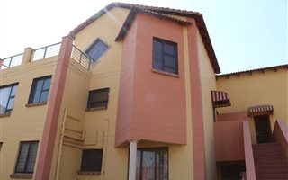 2 Bedroom Townhouse in Mondeor