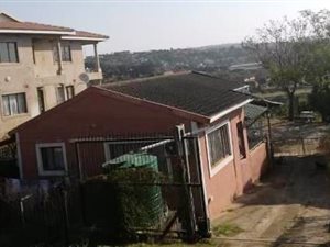 2 Bed House in Valdin Heights