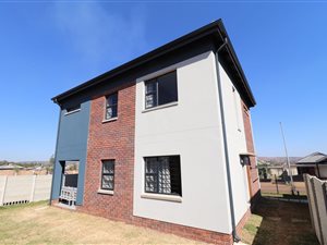 4 Bed House in Kwaggasrand